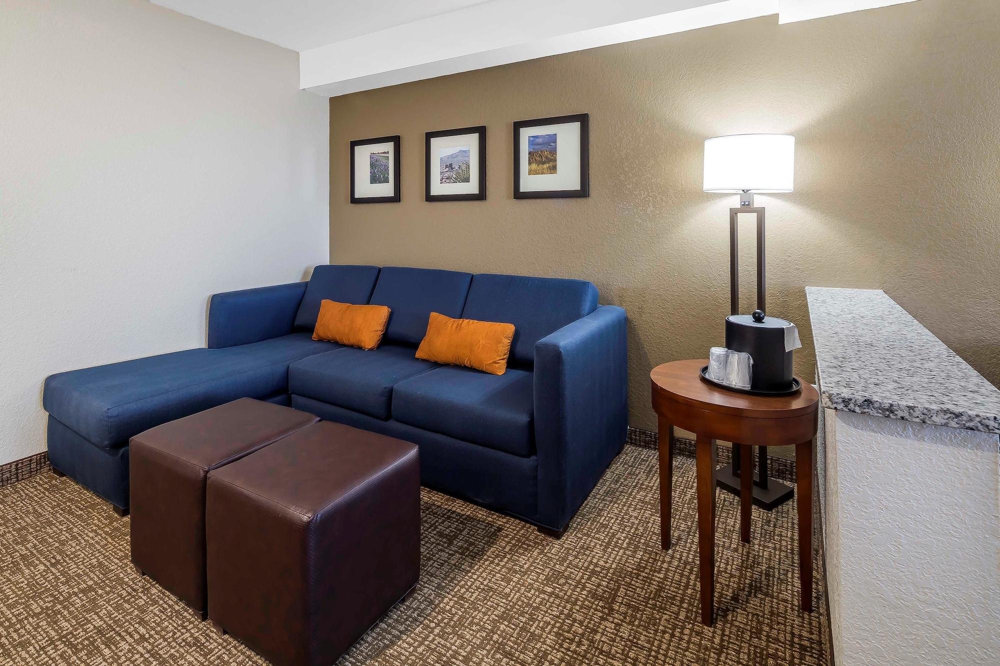 Comfort Suites El Paso Airport Exterior photo